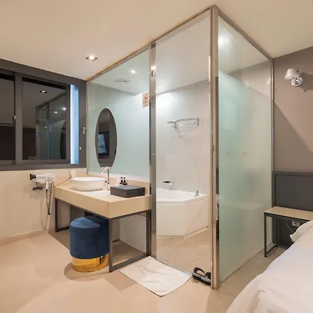 Button Hotel